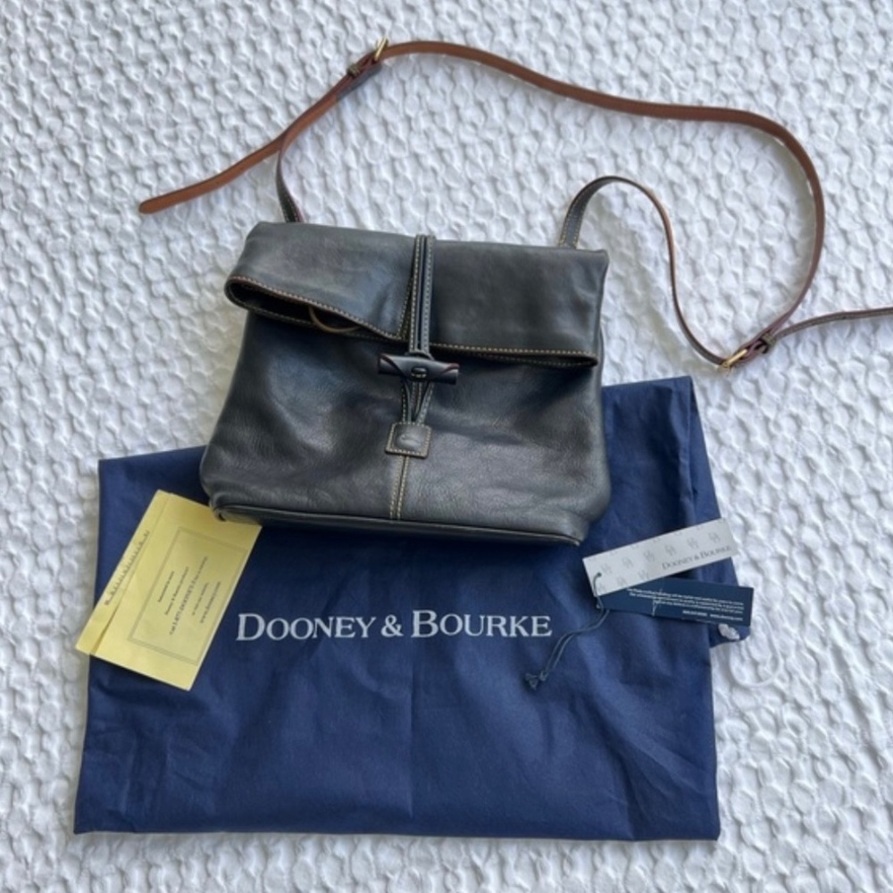 Dooney & Bourke Leather Medium Toggle Crossbody Bag Purse Marine